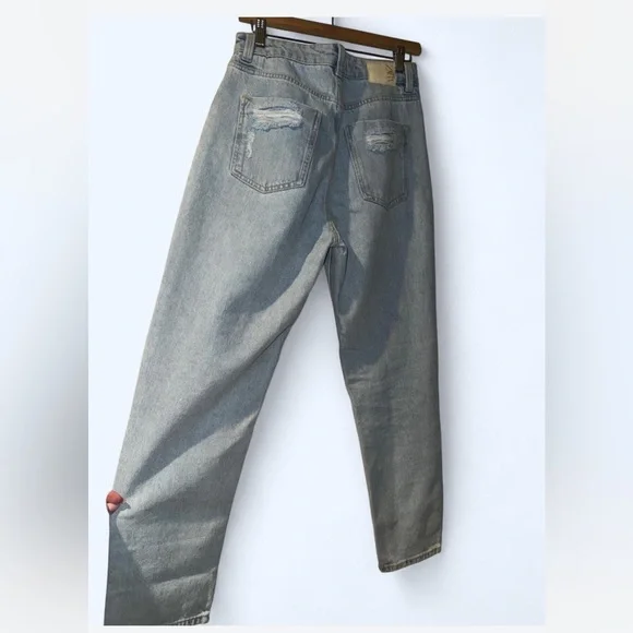 Zara High Rise Light Blue Jeans - Picture 3 of 5